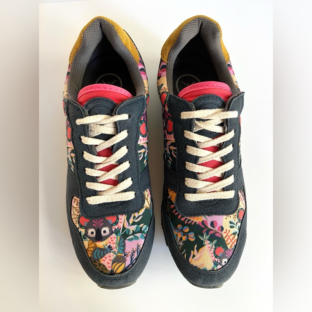 Women’s Floral Accent Multicolor Sneakers - Casual Comfort - Picture 4 of 16